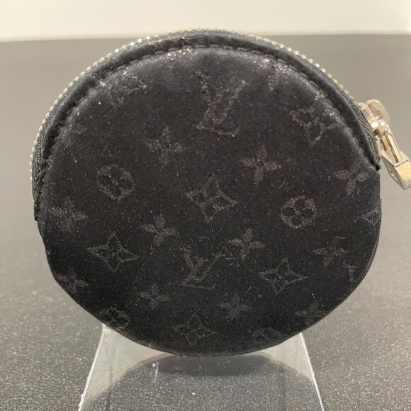 Louis Vuitton Mini Monogram Conte De Fees Apple Monogram Coins Purse (116721) - Picture 2 of 5